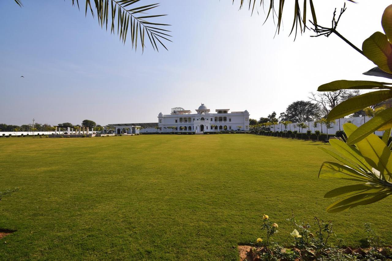 Umaid Farm Resort- A Legancy Vintage Stay In Jaipur Extérieur photo