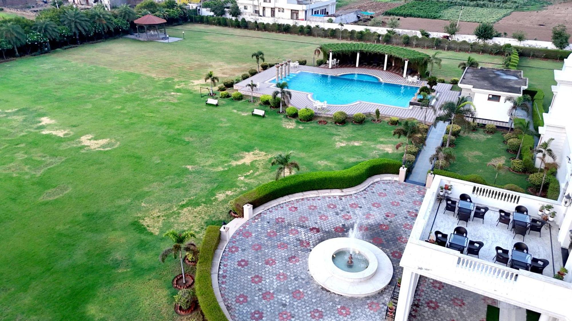 Umaid Farm Resort- A Legancy Vintage Stay In Jaipur Extérieur photo