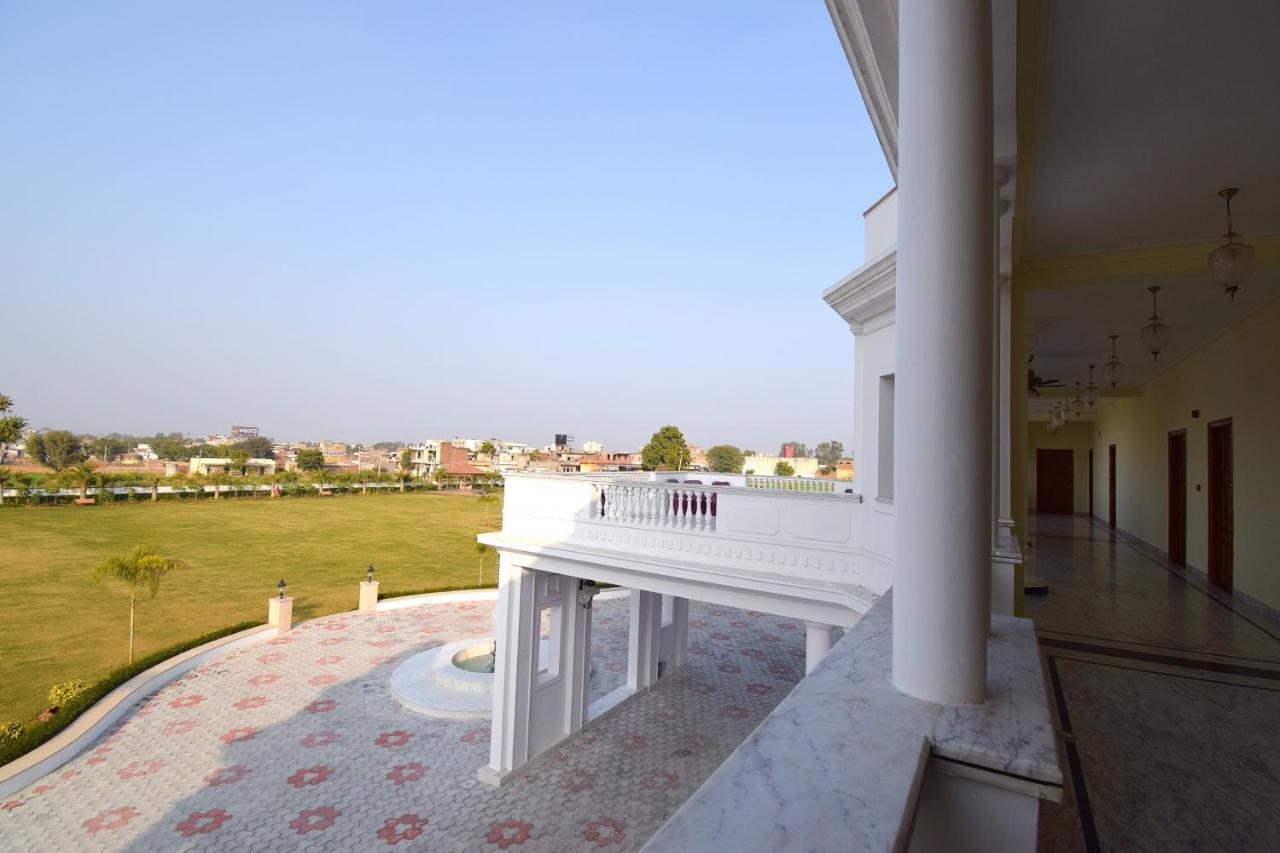 Umaid Farm Resort- A Legancy Vintage Stay In Jaipur Extérieur photo