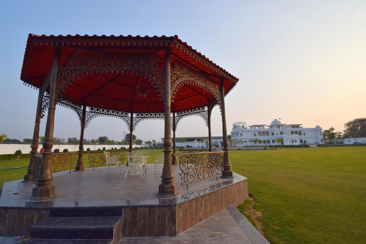 Umaid Farm Resort- A Legancy Vintage Stay In Jaipur Extérieur photo
